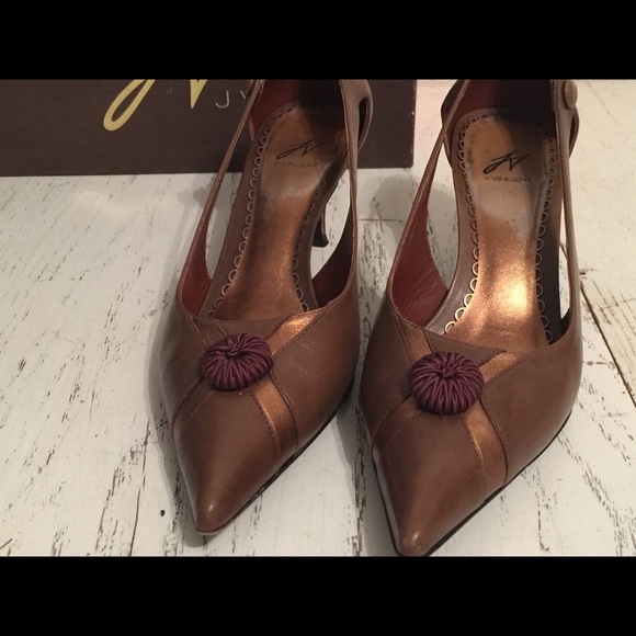 J Vincent Heels Side cut out Size 6.5 - Picture 8 of 9